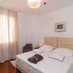 Luxury Near The בית הארחה ספליט