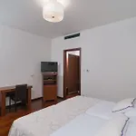 בית הארחה Luxury Near The 4*
