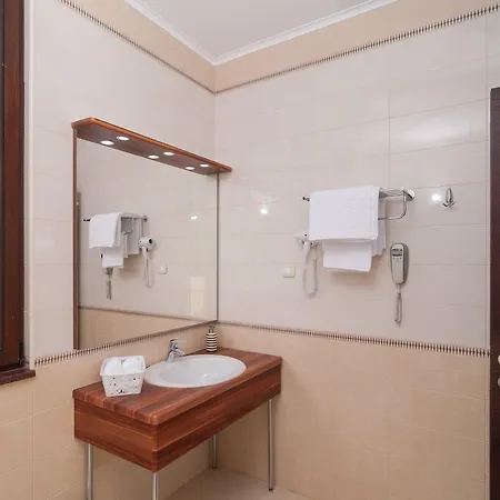 Luxury Near The Vendégház