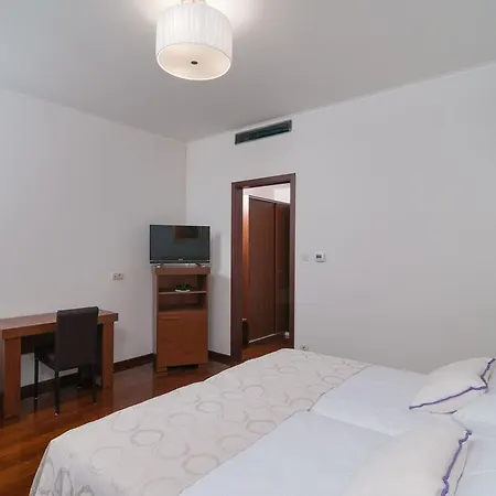 Konukevi Luxury Near The 4*