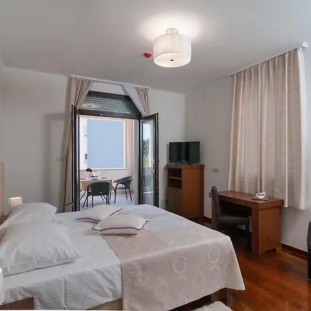 Luxury Near The Beach 4* Split